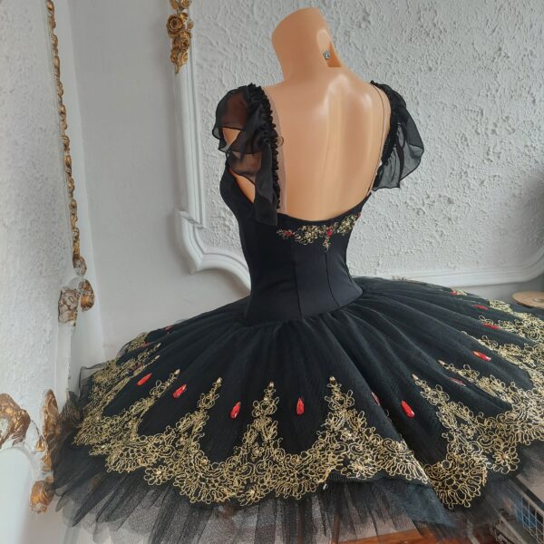 tutu szycie paczka baletowa klasyczna stroje baletowe Esmeralda Kitri Paquita ballet costumes Don Quichote Kichot