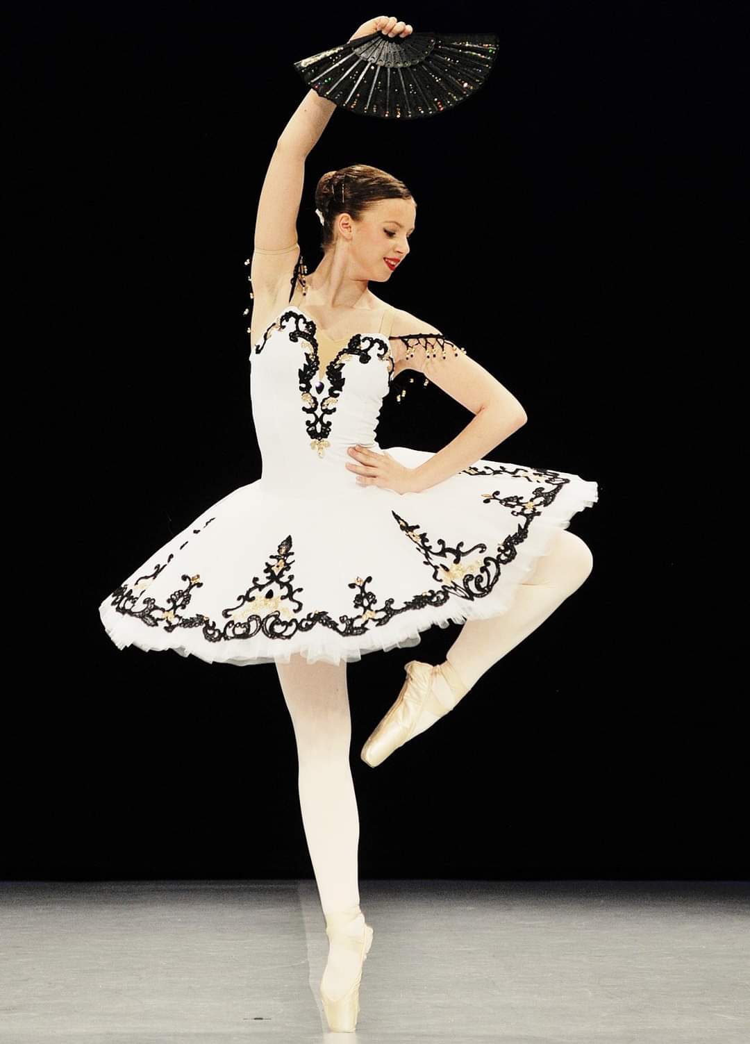 Paczka baletowa klasyczna szycie stroje baletowe tutu classical costumes ballet Kitri Esmeralda Paquita custom stage